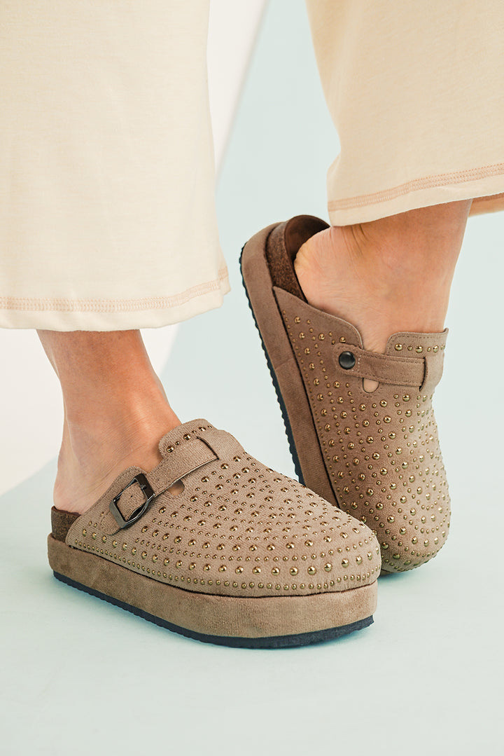 Parchment Vintage Studded Platform Slippers - Lulubelles Clothing and Accessories