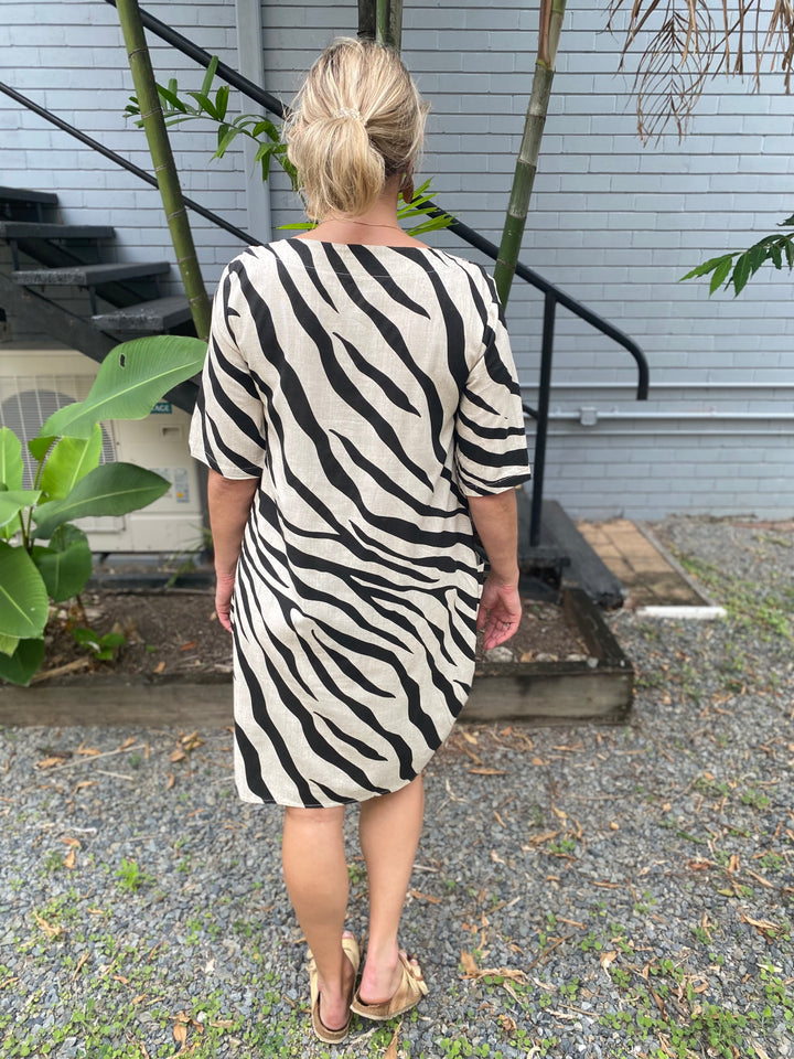 Izzy Zebra Natural Pocket Linen Dress