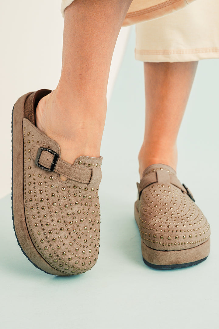 Parchment Vintage Studded Platform Slippers - Lulubelles Clothing and Accessories
